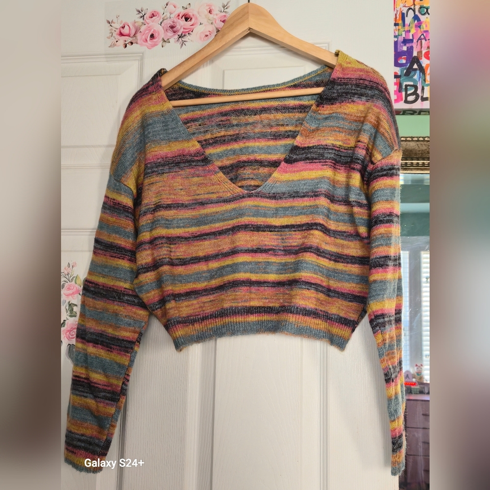 Space-dye cropped sweater w/ Striped V-Neck & Drop Shoulders Knit Sweater